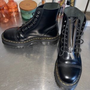AUTHENTIC DR. MARTENS SINCLAIR LEATHER PLATFORM BOOTS